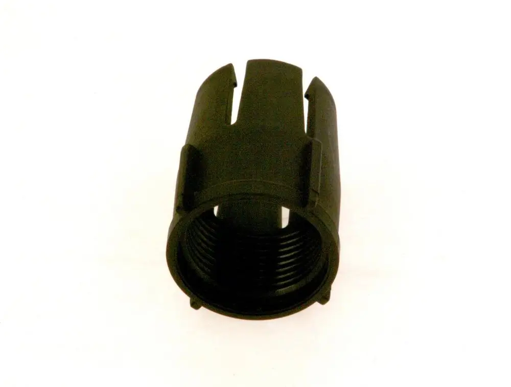 Schwarze Überwurfmutter von Bosch mit Innengewinde, geeignet für verschiedene Anwendungsbereiche in der Technik.